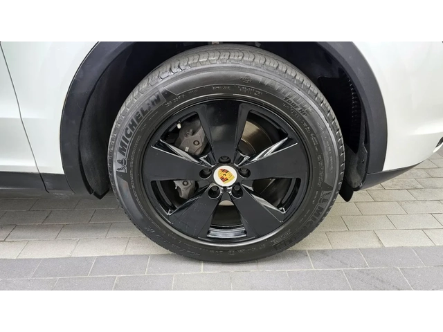 Porsche Cayenne 3.0 / ОБДУХ / PDCC / BOSE / PANO - автомобили, коли, обяви за нови и употребявани 4