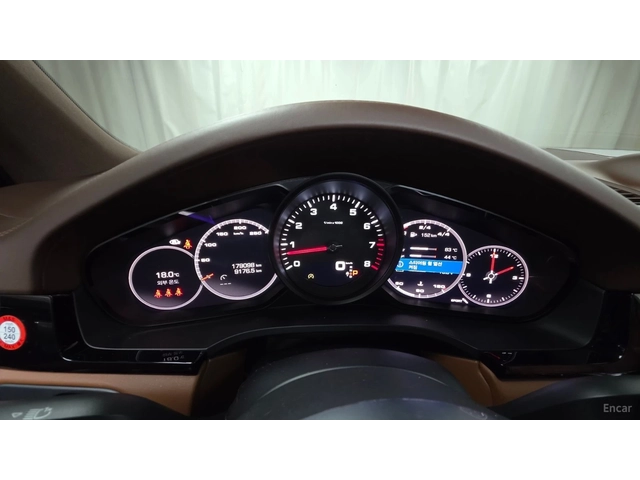 Porsche Cayenne 3.0* HUD* 360* КОЖА* ОБДУХВ* НАВИ* ПАНО - автомобили, коли, обяви за нови и употребявани 5
