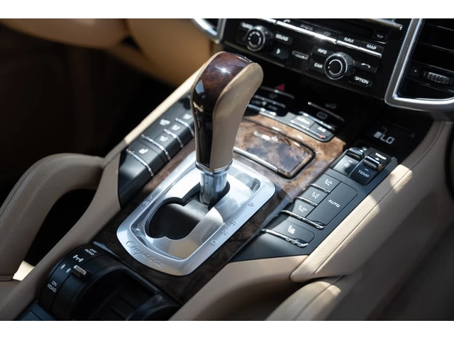Porsche Cayenne 3.6 AWD* BOSE* PANORAMA* ПОДГРЕВ* КАМЕРА* CARPLAY* - автомобили, коли, обяви за нови и употребявани 14