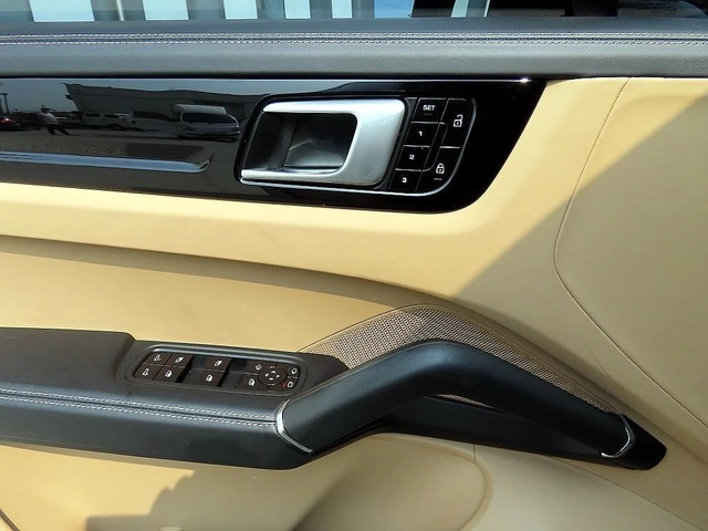 Porsche Cayenne 3.0 AWD - автомобили, коли, обяви за нови и употребявани 11
