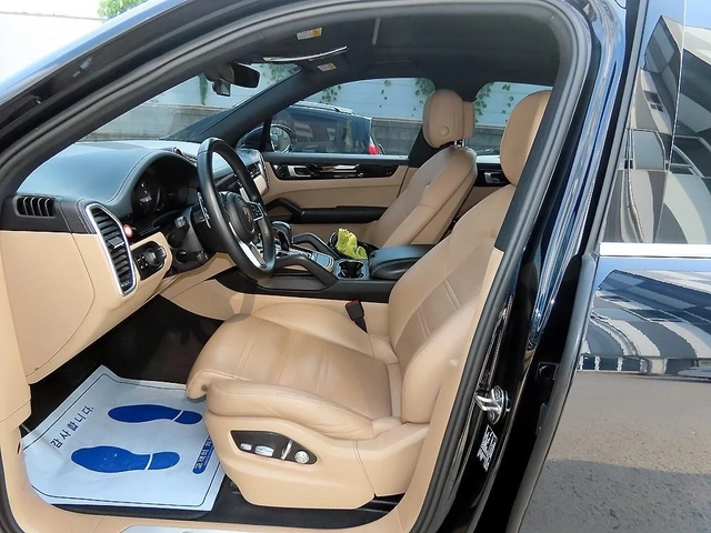 Porsche Cayenne 3.0 AWD - автомобили, коли, обяви за нови и употребявани 5