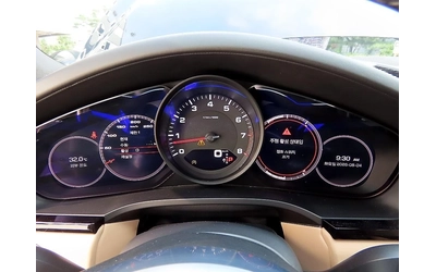 Porsche Cayenne 3.0 AWD - автомобили, коли, обяви за нови и употребявани 9