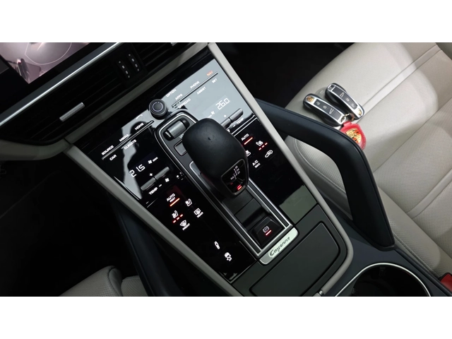 Porsche Cayenne 3.0 AWD - автомобили, коли, обяви за нови и употребявани 9