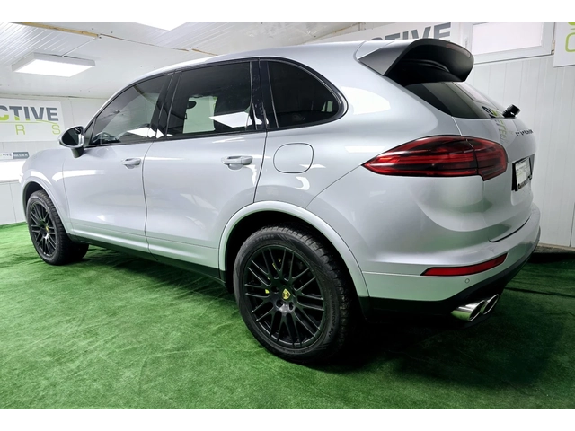 Porsche Cayenne Cayenne S E-Hybrid AWD - автомобили, коли, обяви за нови и употребявани 4
