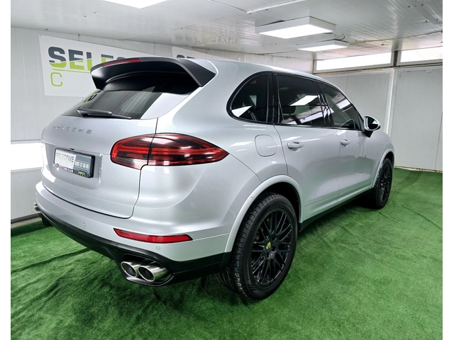 Porsche Cayenne Cayenne S E-Hybrid AWD - автомобили, коли, обяви за нови и употребявани 6
