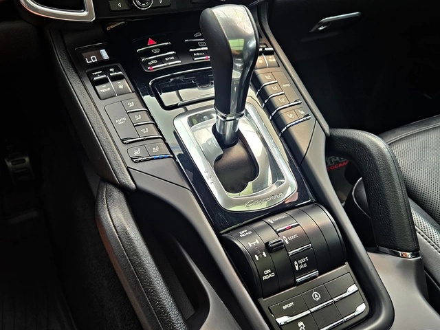 Porsche Cayenne ! S/3.0TDI/LED/CAMERA/PANO/ПОДГРЕВ/ОБДУХ/BOSE/LIZI - автомобили, коли, обяви за нови и употребявани 10
