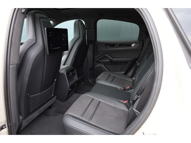 Porsche Cayenne * NEW MODEL* GTS* HD MATRIX LIGTS* BOSE* PANO* 360 - автомобили, коли, обяви за нови и употребявани 15