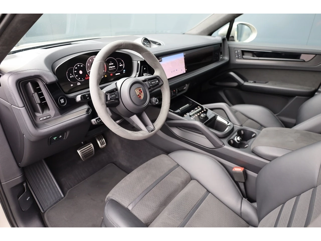 Porsche Cayenne * NEW MODEL* GTS* HD MATRIX LIGTS* BOSE* PANO* 360 - автомобили, коли, обяви за нови и употребявани 8