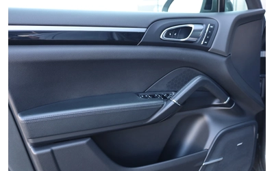 Porsche Cayenne GTS OPTIC* HD MATRIX LIGTS* BOSE* PANO* - автомобили, коли, обяви за нови и употребявани 13