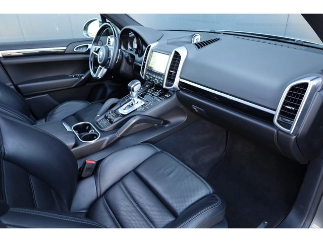 Porsche Cayenne GTS OPTIC* HD MATRIX LIGTS* BOSE* PANO* - автомобили, коли, обяви за нови и употребявани 14