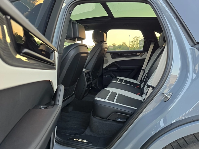 Porsche Cayenne * GTS * PANORAMA* 360* BURMASTER* - автомобили, коли, обяви за нови и употребявани 8