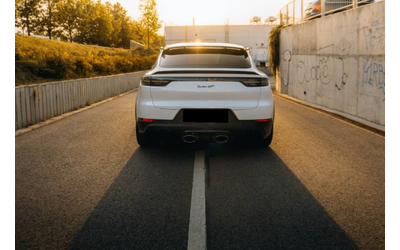 porsche-cayenne-cayenne-coupe-turbo-gt - 2