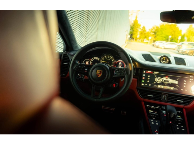 PORSCHE Cayenne Cayenne Coupe Turbo GT - автомобили, коли, обяви за нови и употребявани 4