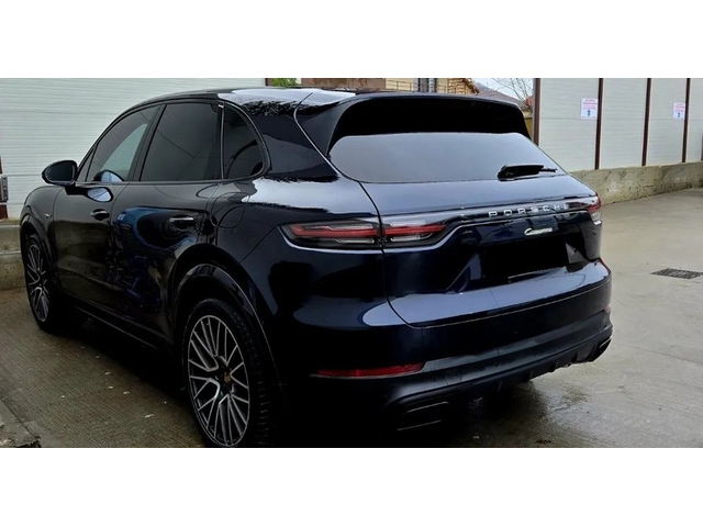PORSCHE Cayenne Cayenne E-Hybrid - автомобили, коли, обяви за нови и употребявани 2