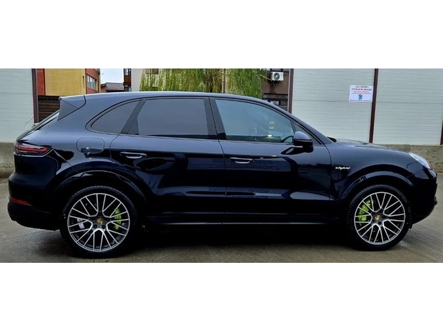 PORSCHE Cayenne Cayenne E-Hybrid - автомобили, коли, обяви за нови и употребявани 3