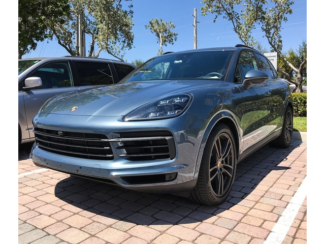 PORSCHE Cayenne Cayenne E-Hybrid  - автомобили, коли, обяви за нови и употребявани 0