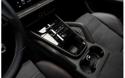 PORSCHE Cayenne Cayenne GTS V8 Bi-Turbo - автомобили, коли, обяви за нови и употребявани 7