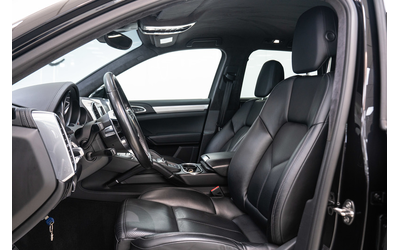 PORSCHE Cayenne Cayenne Turbo 4.8 V8 Facelift - автомобили, коли, обяви за нови и употребявани 9