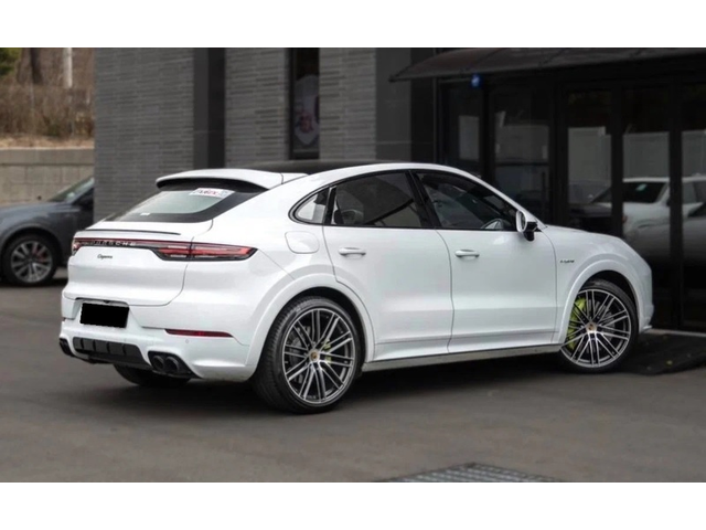 PORSCHE Cayenne Cayenne Turbo S 4.0 V8 E-Hybrid - автомобили, коли, обяви за нови и употребявани 1
