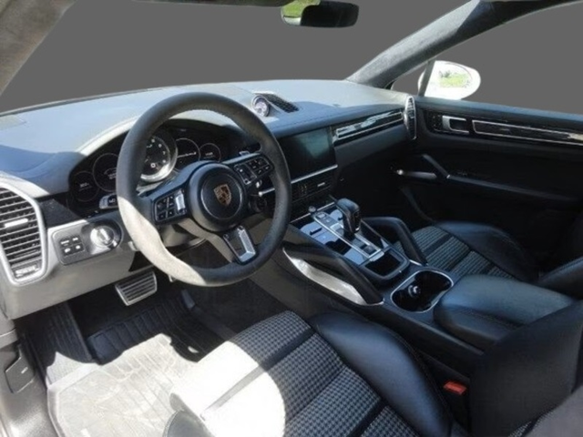 PORSCHE Cayenne Cayenne Turbo S 4.0 V8 E-Hybrid - автомобили, коли, обяви за нови и употребявани 3