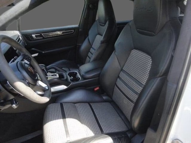 PORSCHE Cayenne Cayenne Turbo S 4.0 V8 E-Hybrid - автомобили, коли, обяви за нови и употребявани 4