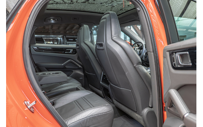 porsche-cayenne-coupe-bose-obduhvane-kamera360-panorama-pdls-sport-chron - 5