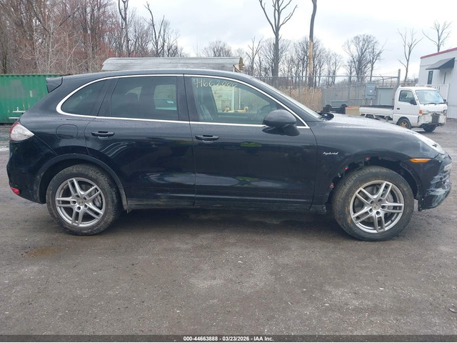 Porsche CAYENNE HYBRID 3.0L V-6 DI, DOHC, VVT, SUPERCHARGER, 333HP All Wheel Drive - автомобили, коли, обяви за нови и употребявани 12