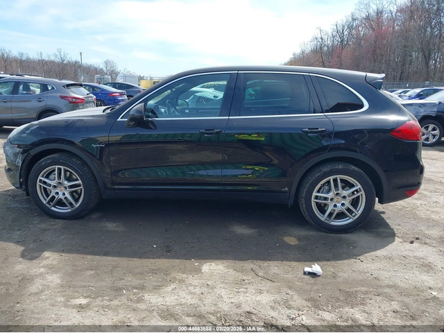 Porsche CAYENNE HYBRID 3.0L V-6 DI, DOHC, VVT, SUPERCHARGER, 333HP All Wheel Drive - автомобили, коли, обяви за нови и употребявани 13