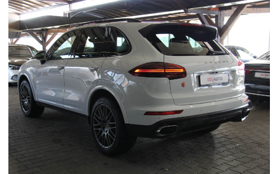 porsche-cayenne-sport-chrono-obduvhane-panorama-sideassist-bose - 4