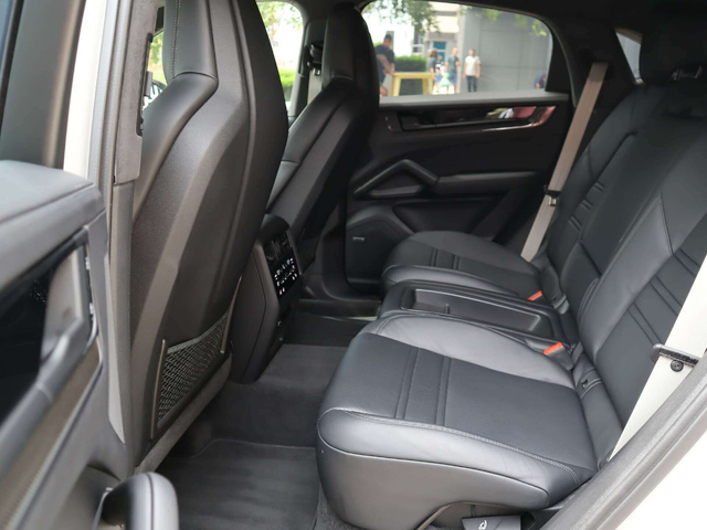 Porsche Cayenne Turbo E-Hybrid/Coupe/PCCB/PDCC Sport/PDLS+/HuD/PESS - автомобили, коли, обяви за нови и употребявани 9