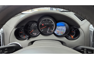 Porsche Cayenne Turbo / Keyless / Burmester / Distronic / FULL - автомобили, коли, обяви за нови и употребявани 11