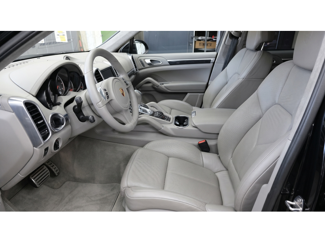 Porsche Cayenne Turbo / Keyless / Burmester / Distronic / FULL - автомобили, коли, обяви за нови и употребявани 8