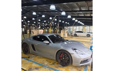 porsche-cayman - 1