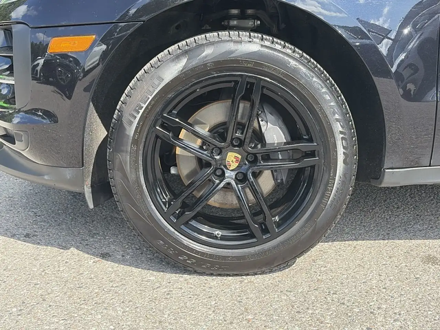 Porsche Macan |19-inch Wheels| Panoroof|Trailer Hitch|BOSE Sound|Rear View Camera| - автомобили, коли, обяви за нови и употребявани 17