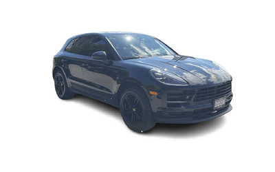 porsche-macan-19-inch-wheels-panoroof-trailer-hitch-bose-sound-rear-view-camera - 1