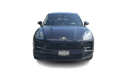 porsche-macan-19-inch-wheels-panoroof-trailer-hitch-bose-sound-rear-view-camera - 3