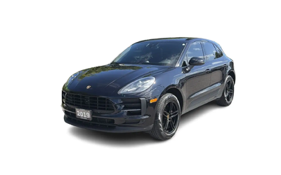 porsche-macan-19-inch-wheels-panoroof-trailer-hitch-bose-sound-rear-view-camera - 5