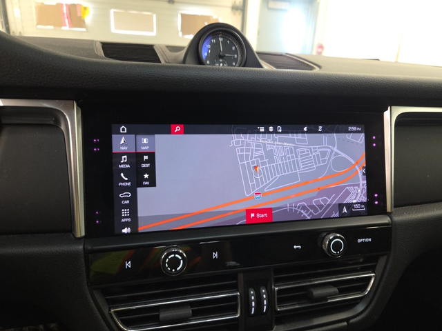 Porsche Macan 2L 4cyl AWD - автомобили, коли, обяви за нови и употребявани 10