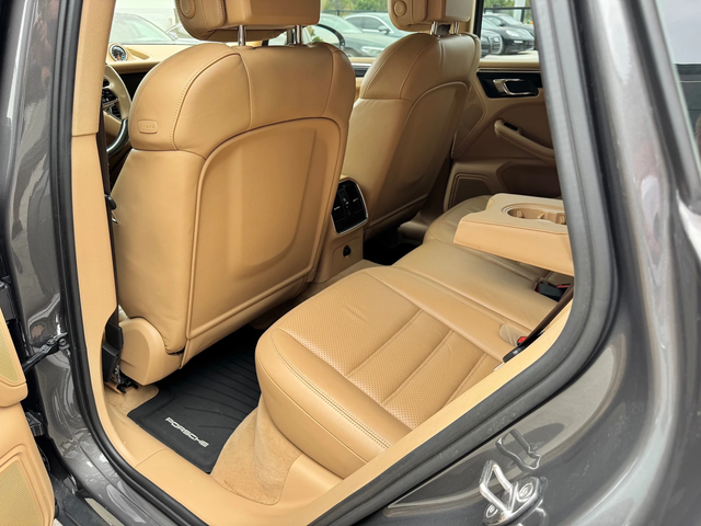 Porsche Macan S 3.0d * PDK* Подгрев/Камера/Chrono/Keyless - автомобили, коли, обяви за нови и употребявани 12