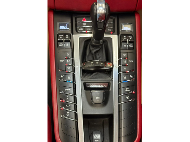 Porsche Macan S* Bose* Pano* Обдух* Лизинг* Keyless* PASM - автомобили, коли, обяви за нови и употребявани 11