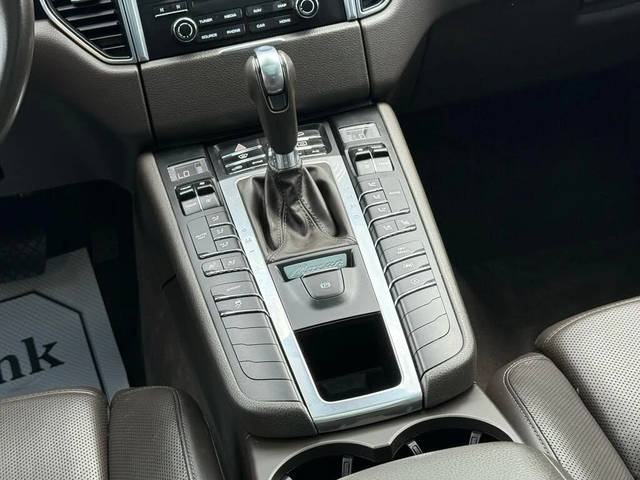 Porsche Macan 2017* S* AWD* LANE ASSIST* ЩОРИ* PANORAMA* - автомобили, коли, обяви за нови и употребявани 10