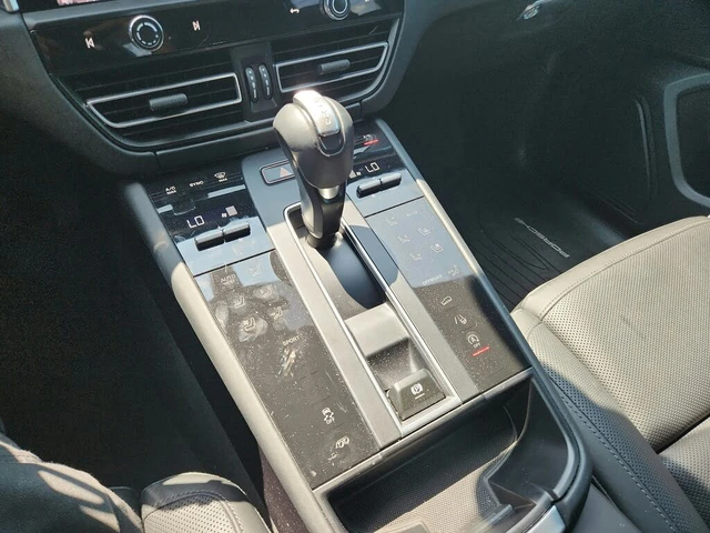 Porsche Macan T AWD* АвтоКредит* (Цена до БГ) - автомобили, коли, обяви за нови и употребявани 16