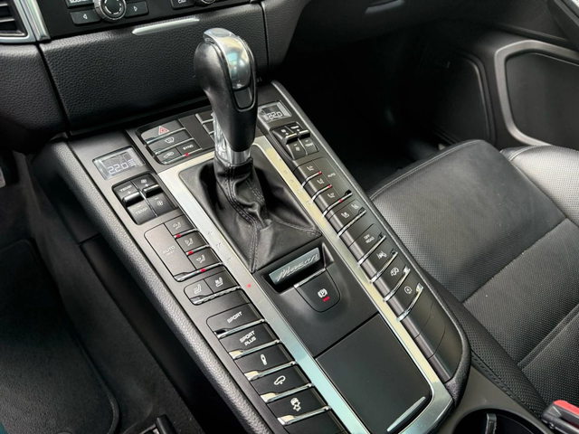 Porsche Macan TURBO / ПОДГРЕВ  / ВЕНТИЛАЦИЯ - автомобили, коли, обяви за нови и употребявани 14
