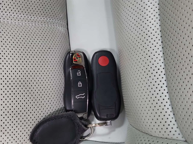 Porsche Macan * GTS * CARFAX * 2 КЛЮЧА * ПАНО * ОБДУХВАНЕ * - автомобили, коли, обяви за нови и употребявани 7