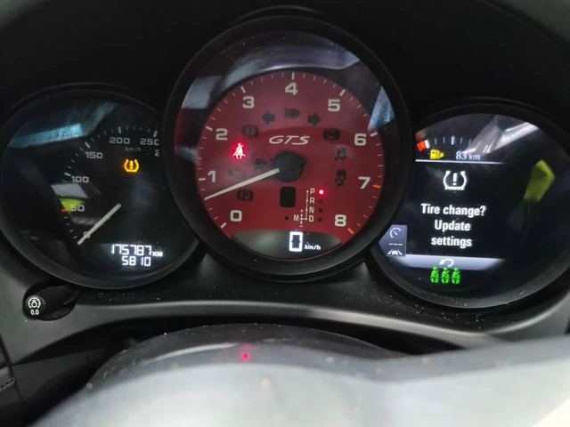 Porsche Macan GTS * 360 КАМЕРА* ПАНОРАМА* ПОДГРЕВИ* - автомобили, коли, обяви за нови и употребявани 8