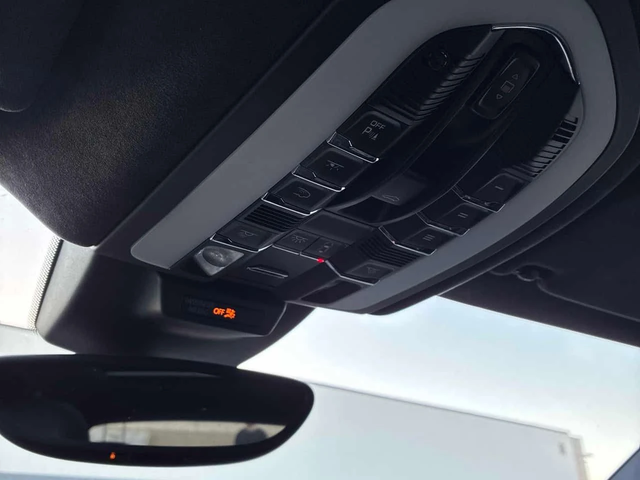 Porsche Macan * Turbo * CARBON* ОБУДХВАНЕ* BOSE* - автомобили, коли, обяви за нови и употребявани 15