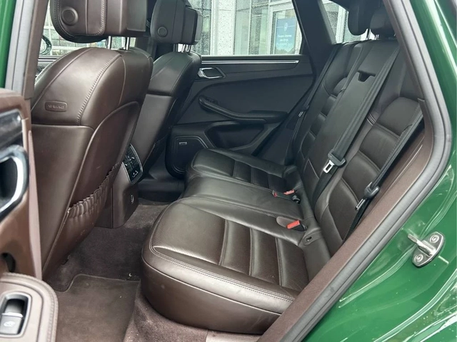 Porsche Macan GTS / CARFAX - автомобили, коли, обяви за нови и употребявани 15