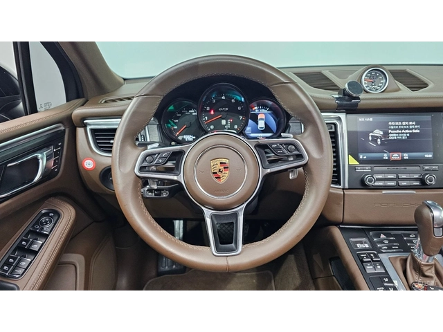 Porsche Macan GTS* КОЖА* ОБДУХВ* ПАНО* 360 - автомобили, коли, обяви за нови и употребявани 10
