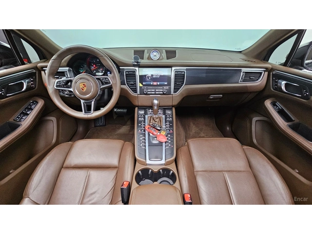 Porsche Macan GTS* КОЖА* ОБДУХВ* ПАНО* 360 - автомобили, коли, обяви за нови и употребявани 5