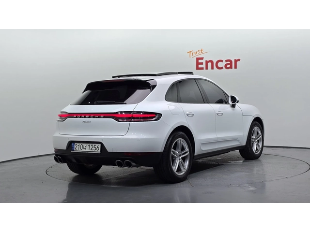 Porsche Macan 2.0 - автомобили, коли, обяви за нови и употребявани 1